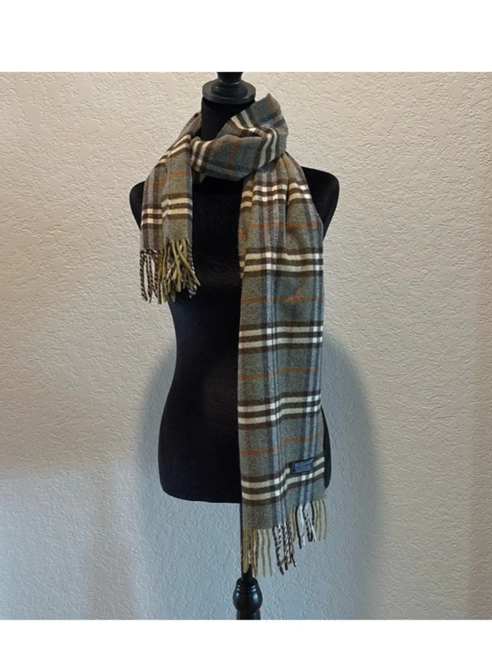 Burberry  Gray Plaid  100% LambWool Scarf with Fringe